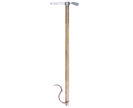A vintage ice axe, 93 cm
