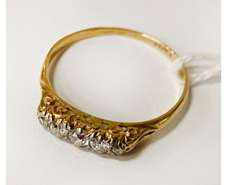 18 CARAT GOLD 5 DIAMOND RING - RING SIZE U - APPROX 2.5 GRAMS