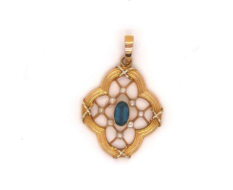 A 9ct GOLD AQUAMARINE AND PEARL LATTICE WORK PENDANT. DROP 3.2cms, WEIGHT 1.5grms.