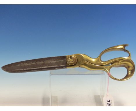A PAIR OF T WILKINSON AND SONS SHEFFIELD BRASS HANDLED TAILOR'S SCISSORS.   W 37cms