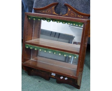 A GOOD QUALITY MAHOGANY AND INLAID WALL SHELF WITH MIRRORED BACK.   W.54 x H.68cms.