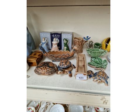 Wade - 15 pieces including 3 boxed figures and items from the late 1950s including SmallMermaid posy bowl, Blue bird tree tru