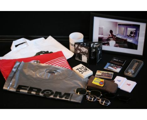 THE JAM MEMORABILIA - assorted collection of memorabilia to include an original promotional book of matches, large foldout bu