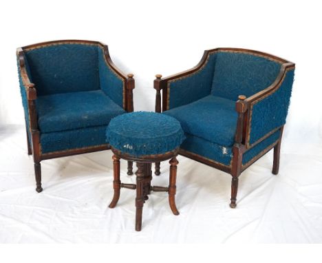 EDWARDIAN MAHOGANY PART PARLOUR SUITEcomprising two shaped armchairs with reeded decoration to the arms and front supports, a