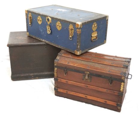 RIBBED DOME TOP TRUNKthe lift up lid with stud work and side carrying handles, 75.5cm wide; a painted pine blanket box with a