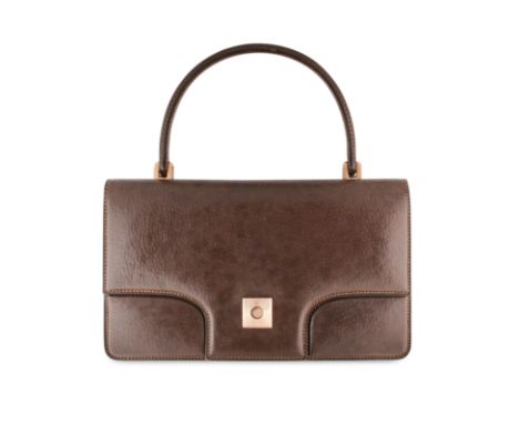 GUCCI VINTAGE BROWN BRIEFCASE BAGCondition grade B-.26cm long, 16cm high. 12.5cm top handle drop. Brown toned textured leathe