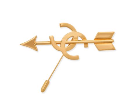 CHANEL, A VINTAGE CC LOGO ARROW BROOCH in 24ct gold plated metal, 'CC' logo brooch with arrow detailing, signed Chanel, 8.0cm