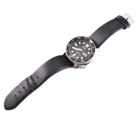 A Seiko Turtle 150m diver's watch, circa 1980s. The watch ref. 6309-7040, having a 17 jewels automatic movement, signed black
