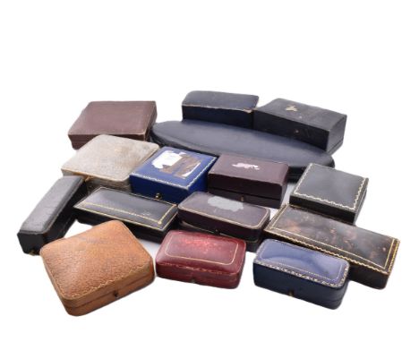 A collection of assorted jewellery boxes. The mixed lot of fifteen antique and later jewellery boxes to include stick pin box