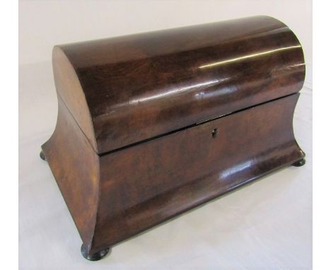 19th century burr walnut dome top tea caddy with glass bowl L 33 cm H 19.5 cm
