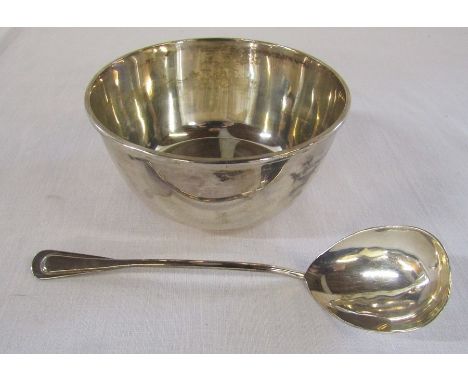 Silver bowl H 5 cm D 10 cm Sheffield 1963 and spoon Sheffield 1964, weight 4.94 ozt