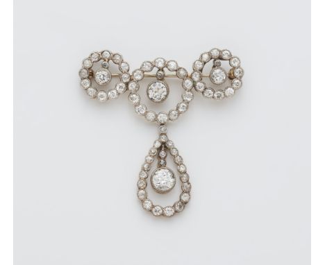 Pendeloque-Brosche mit Diamanten14 kt Gelbgold/Weißgold. Zweiteiliges Modell im Belle Époque-Stil mit Tropfen-Anhänger. Die K
