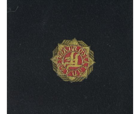 Very scarce unissued embroidered bullion Officers FF (Fianna Fail) Patch of the Irish Free State Army, almost certainly from 