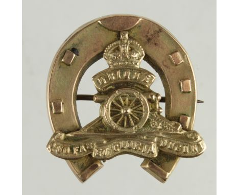 Sweetheart badge - 9ct. gold, Royal Artillery badge - Rare item; hallmarked MB, 9.375 Birm. 1914.  Weight is 4.6gms.