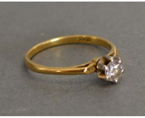 An 18 ct. Gold Solitaire Diamond Ring Claw Set 