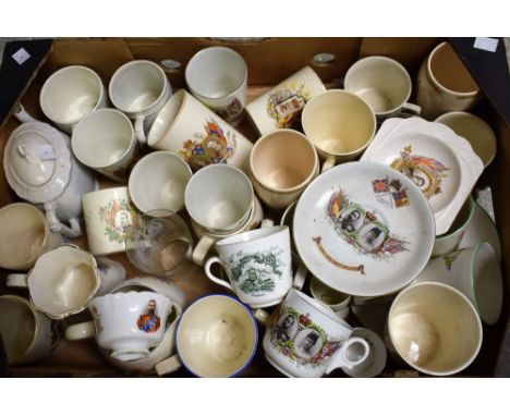 Ceramics - Royal Commemoratives, cups, saucers, glasses, etc., including George V, Queen Mary, Queen Victoria, etc.; quantity