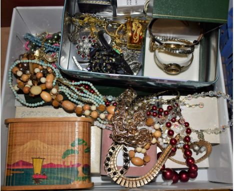 Jewellery & Watches - a Rotary lady's 9ct gold cased bracelet watch;  others Axa, Seconda, Accurist etc;   silver and other e