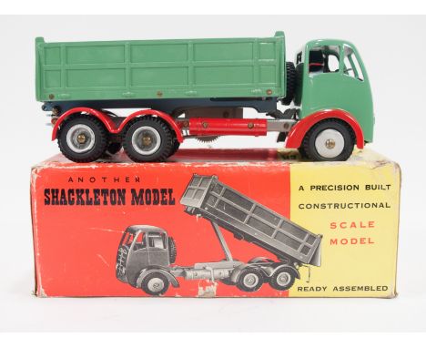 Shackleton Model FG6 Foden Tipper with original box, green body, comes with instructions, tools and winding handle, working o