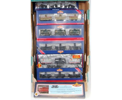 Twelve Bachmann, 3 x tank wagon sets, total 36 items, good selection of company names (M-BM)