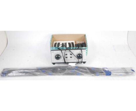 Quantity of N gauge track lengths and 19 points by Farish and Peco (G) together with H &amp; M Duette (G)