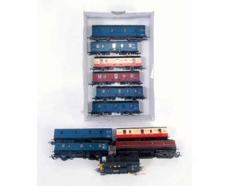 Shoebox containing Bachmann 0-6-0 diesel shunter LMS black 'Spectre' rods require refixing; with nine various passenger lugga