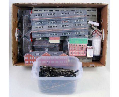 Quantity of loose Peco N gauge Setrack straight and curved various track lengths (G), together with box of made up card N sca