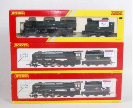 Hornby R2785 and 2 x R2187 "Evening Star" locos and tender, BR Green, one weathered (M-BE)