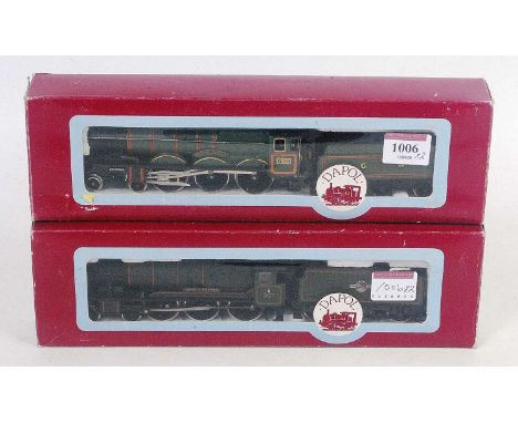 Dapol BR green 4-6-0 engine and tender "County of Stafford" (NM-BG), together with a GWR livery "Devizes Castle" (NM-BNM)