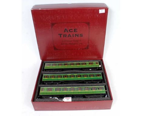 ACE Trains 3-car Southern EMU, grey roof set (NM-BE) with instructionsCondition report: Not known if in working order, sold a