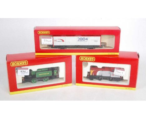 Hornby R2439 freelance Southern green 0-4-0 tank engine (M-BM), R2375 0-4-0 Virgin diesel shunter (G-BG) and R6260 Virgin Tra