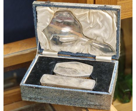 Cased 1930's Ladies Sterling Silver Dressing Table Set