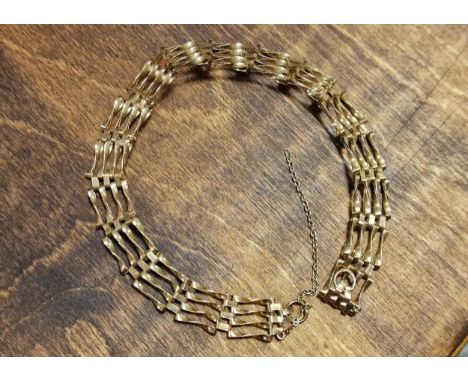 9ct Gold Gate Bracelet - 4.65g