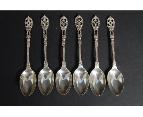 A set of 6 hallmarked silver tea spoons. The pierced handles with decorative stems being hallmarked for Johsha Richards Birmi