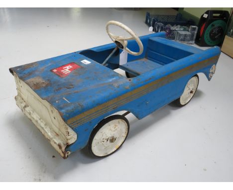 Vintage 1970's Tri-Ang Pedal Car in Original unrestored condition, one front tyre missing from wheel . See photos. 