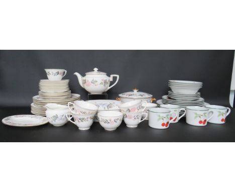 Royal Worcester part dinner sets in the June Garland and Evesham patterns.