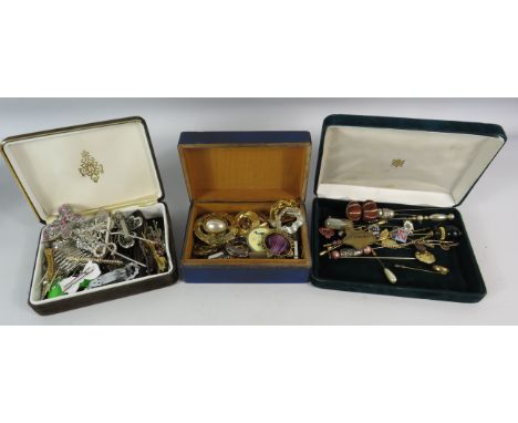 3 Jewellery boxes and contents, scarf clips, hat pins, stick pins and hair clips.
