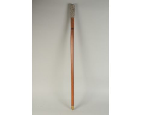A CHINESE WOODEN WALKING STICK WITH EMBOSSED SILVER TOP, 86cm long.