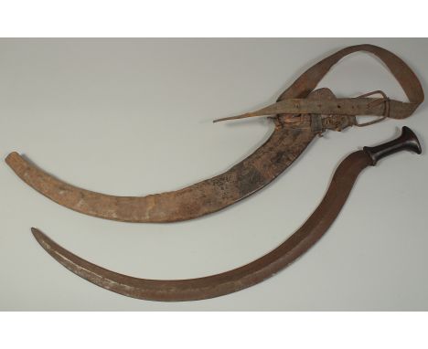 AN 18TH-19TH CENTURY ETHIOPIAN CURVING RHINO HORN HILTED SWORD, with scabbard, 74cm long overall.