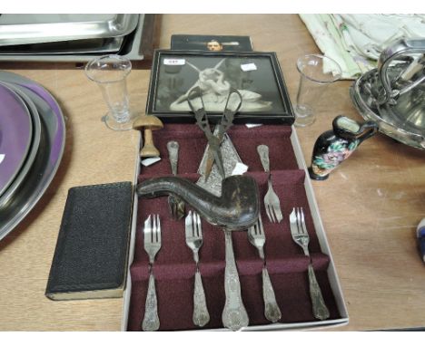 A pair of vintage cast scissors with oriental fish decoration and other curios