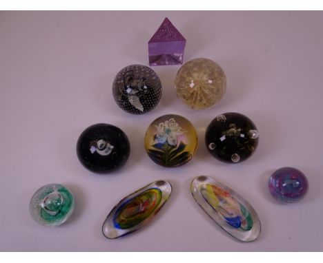 COLLECTOR'S GLASS &amp; OTHER PAPERWEIGHTS including Caithness, Limited Editions and an iridescent example with engraved titl