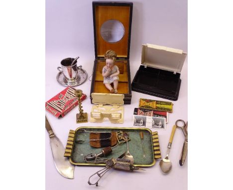 MIXED COLLECTABLES GROUP including a vintage photocard viewer, a boxed Vista screen 3d viewer, Bisque porcelain doll, Bakelit