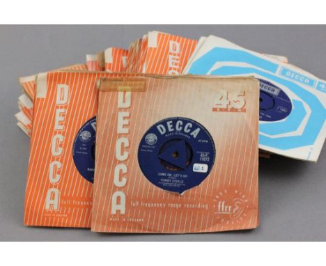 Vinyl - First class collection of approximately 40 Decca 45's from the 60's with many rarities featuring Sounds Inc, Ray Dext