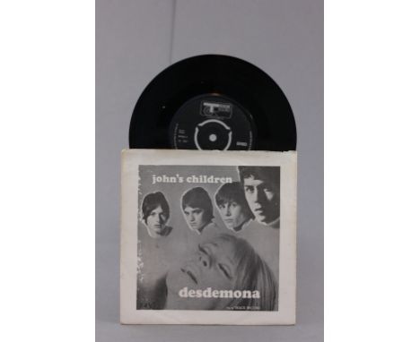 Vinyl - 45 - John's Children - Desdemona on Track 604003 A first class copy of this sought after single in a picture sleeve. 