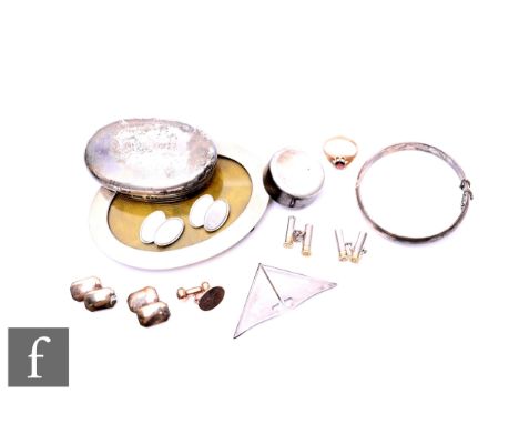 A small parcel lot of assorted items a 9ct cufflink and stone set ring, total weight 6g, with silver cufflinks bangle etc.