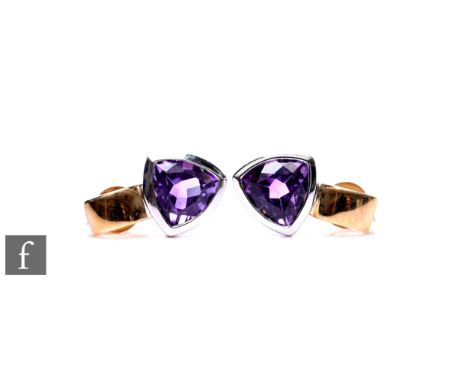 A pair of 9ct hallmarked single stone amethyst stud earrings, total weight 3g.