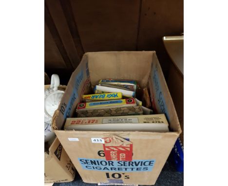 BOX OF VINTAGE PUZZLES ETC