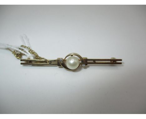 9ct Gold Bar Brooch Set with a Pearl and 2 Small Diamonds, 4g