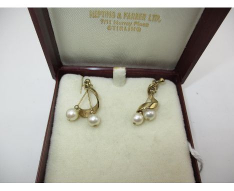 Pair of 9ct Gold and Cultured Pearl Drop Earrings Stamped 375