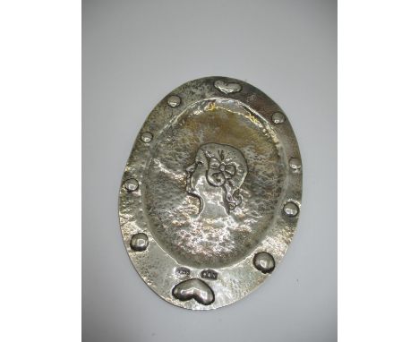 Arts &amp; Crafts Silver Oval Dish Embossed with a Female Portrait and Love Hearts, Glasgow 1910 Maker G.P. &amp; S, 18x13cm,