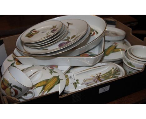A collection of Royal Worcester "Evesham" oven to tableware